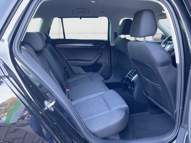 Skoda Superb 2.0 TDI Combi Style Style