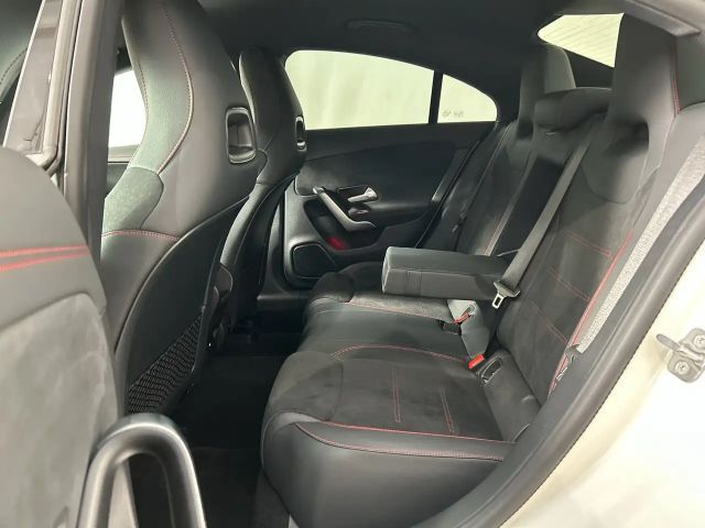 Mercedes-Benz CLA 200 AMG Line CLA 200 d Coupé