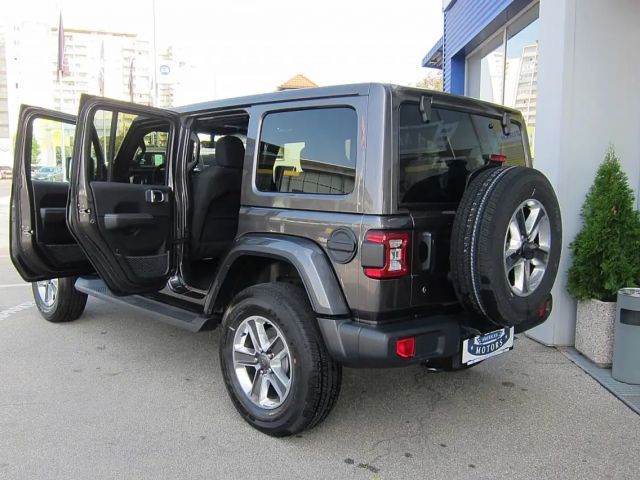 Jeep Wrangler Sahara