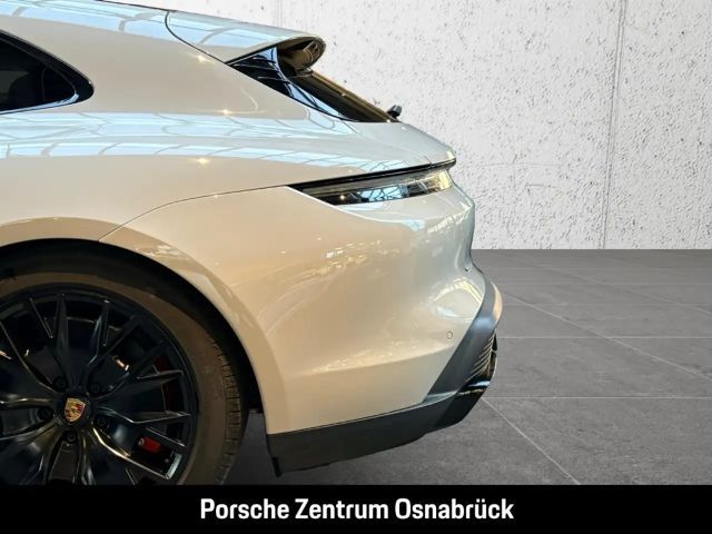 Porsche Taycan GTS Sport Turismo