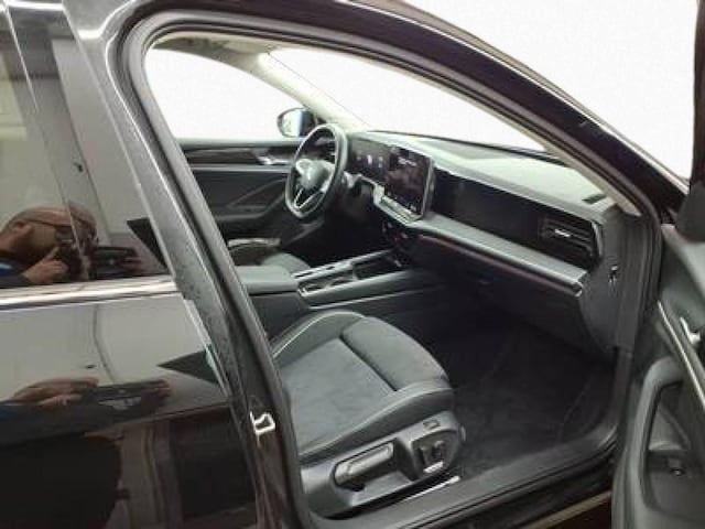 Volkswagen Passat 1.5 eTSI Business DSG