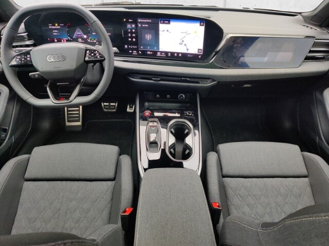 Audi A6 Avant Quattro S-Tronic