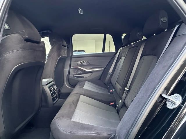 BMW 320 320d M-Sport Touring