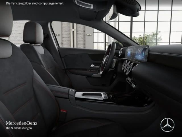 Mercedes-Benz A 200 AMG Line