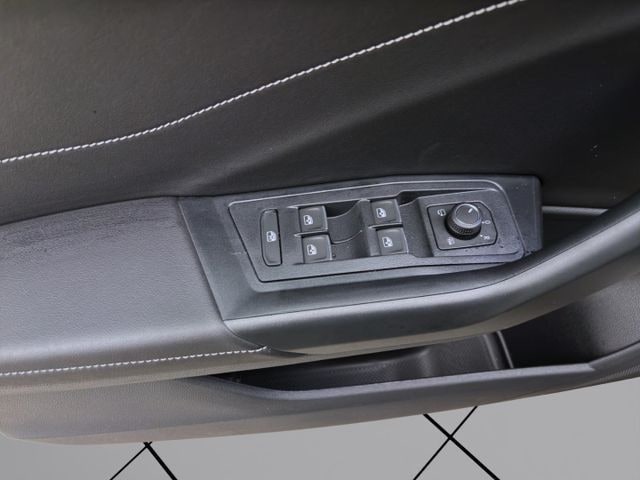 Volkswagen T-Roc 2.0 TSI DSG R-Line