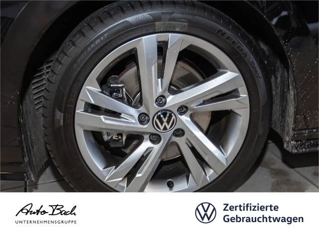 Volkswagen Golf 2.0 TSI DSG R-Line