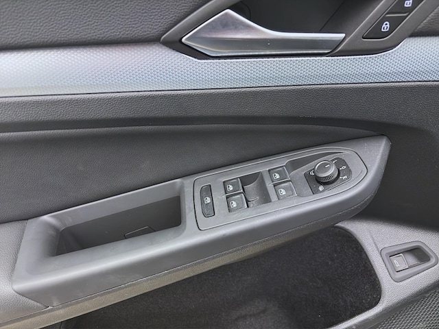 Volkswagen Golf 1.5 eTSI DSG Variant