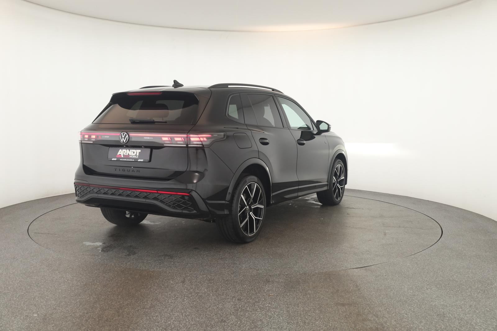 Volkswagen Tiguan 2.0 TSI DSG IQ.Drive R-Line