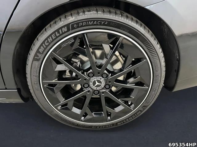 Mercedes-Benz CLA 200 AMG Line Coupé Premium