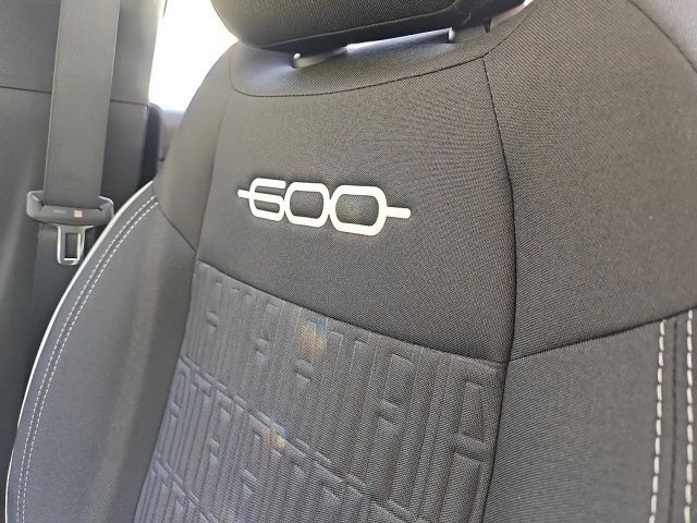 Fiat 600e Hybrid mHEV 145 6-Gang eDCT