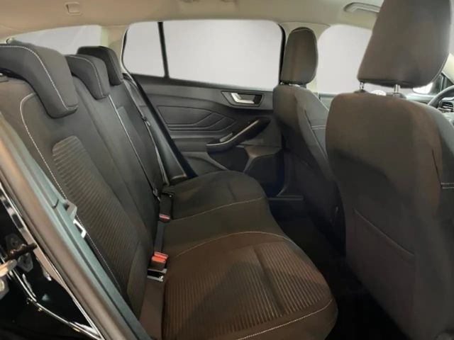 Ford Focus Titanium Wagon