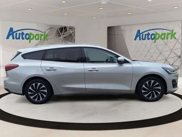 Ford Focus Titanium Wagon