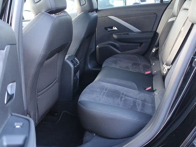 Opel Astra Sports Tourer Ultimate