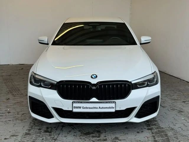 BMW 520 520d M-Sport Sedan