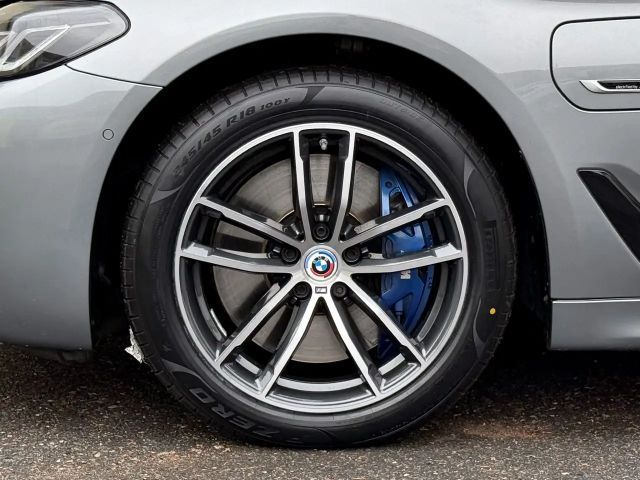 BMW 545 545e Sedan xDrive