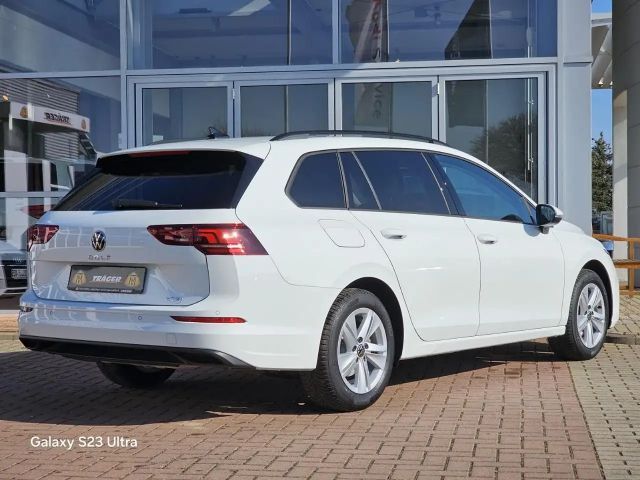 Volkswagen Golf 1.5 eTSI DSG Life Variant