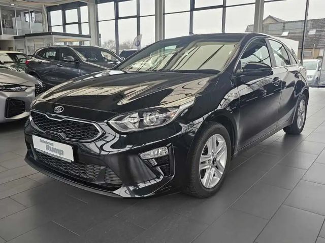 Kia Ceed / Ceed Automatik | AHK | SHZ | NAVI