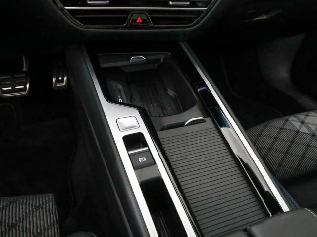 Volkswagen Passat 2.0 TDI DSG R-Line Variant