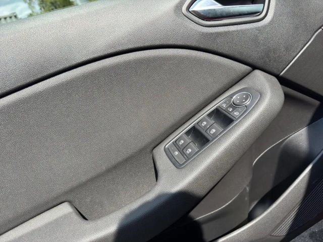 Mitsubishi Colt TOP 1,0l Turbo Benziner 6MT Klima Navi