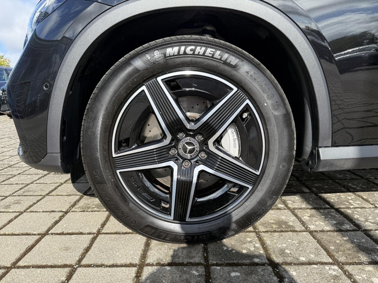 Mercedes-Benz GLC 300 4MATIC AMG Line GLC 300 d