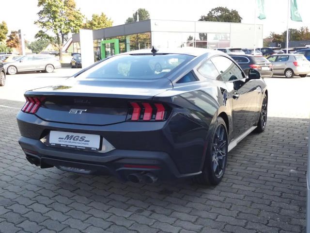 Ford Mustang Fastback GT 5.0 V8