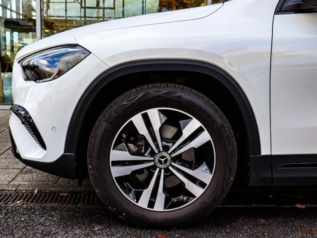 Mercedes-Benz GLA 180 ProgressiveAdvanced/AHK/Kamera/LED/Night