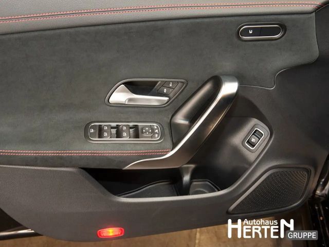 Mercedes-Benz CLA 200 AMG Line Shooting Brake