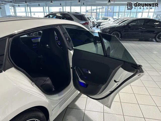 Mercedes-Benz CLA 250 4MATIC AMG Line
