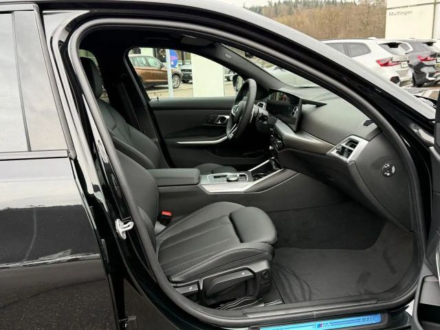 BMW 330 330e M-Sport Sedan xDrive