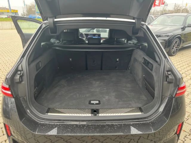 BMW 520 520i M-Sport Touring