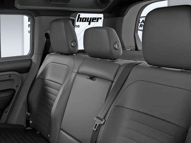 Land Rover Defender 110