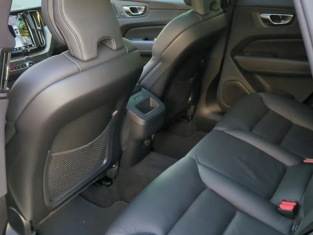 Volvo XC60 AWD Dark Plus