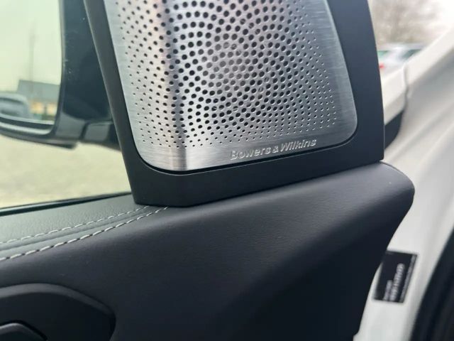 BMW X7 i/HUD/StandHZ/AHK/Panorama/Bowers&Wilkins