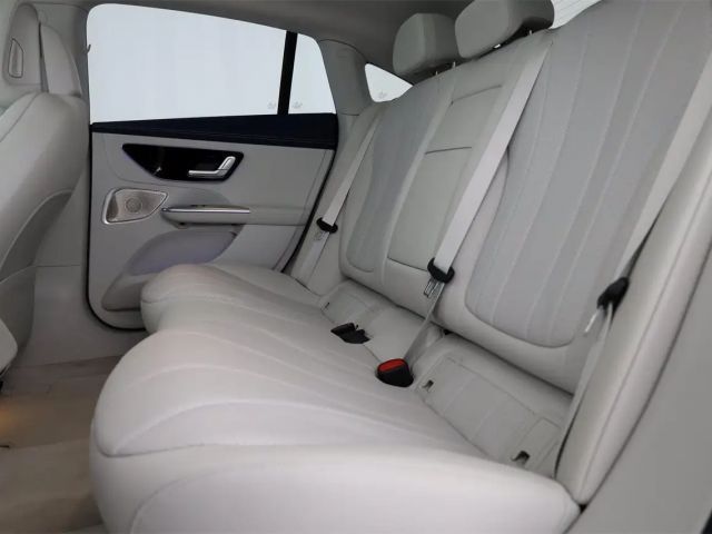 Mercedes-Benz EQE 300 Sedan