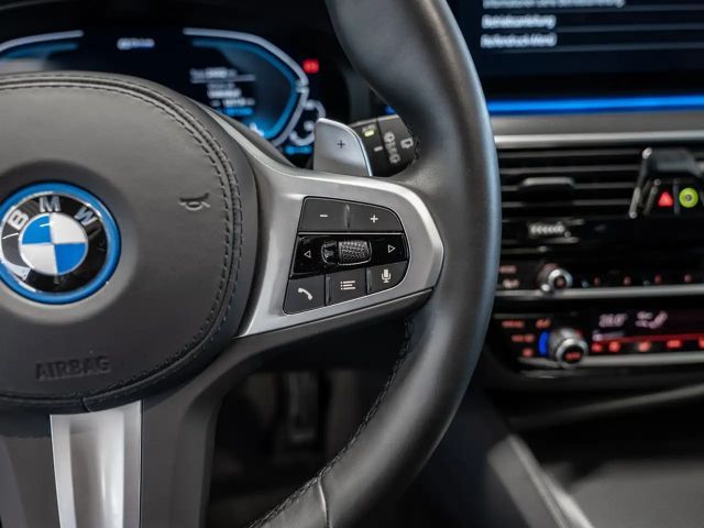 BMW 530 530e M-Sport Touring xDrive