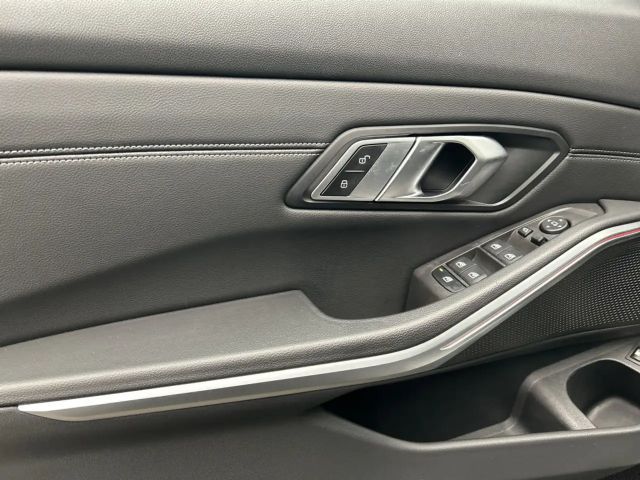 BMW 320 320e Touring