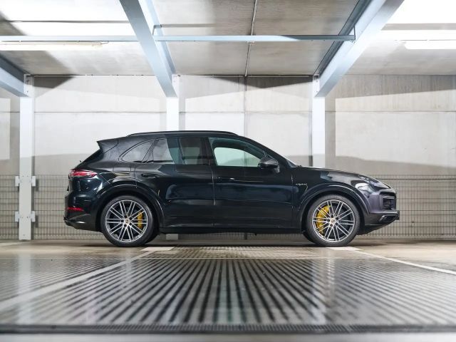 Porsche Cayenne E-Hybrid S Turbo
