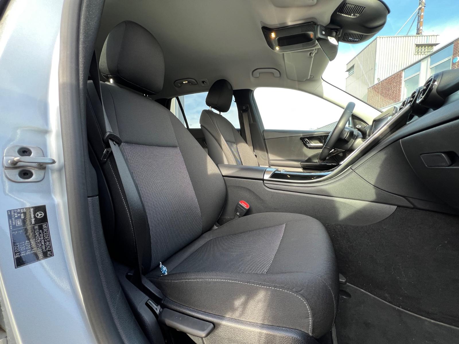 Mercedes-Benz C 200 AVANTGARDE C 200 d Estate