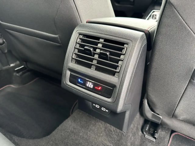 Volkswagen Golf Business DSG GTI