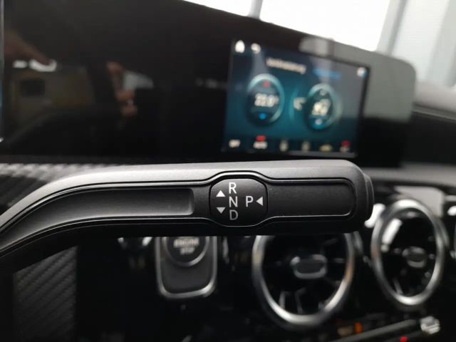 Mercedes-Benz A 250 A 250 e