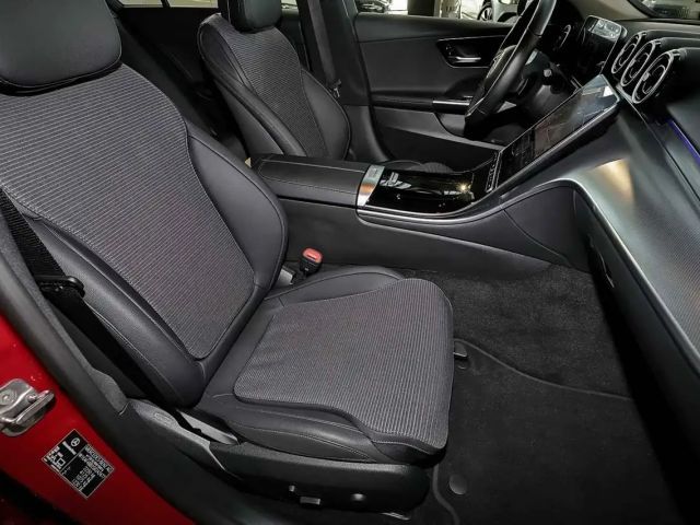 Mercedes-Benz C 180 Sedan