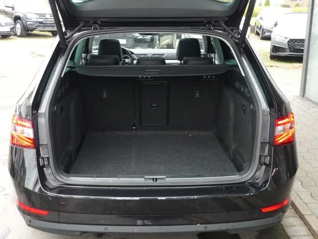 Skoda Superb *Memory Sitz*Vollleder*Panoramadach*AHK*