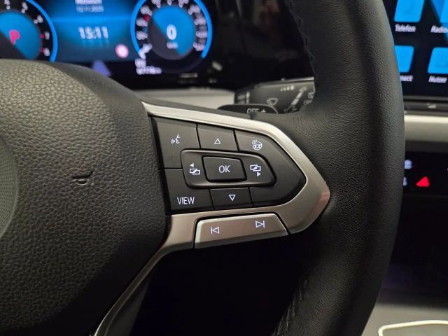 Volkswagen Golf DSG Life Variant