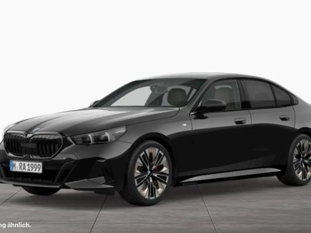 BMW 520 520d M-Sport Sedan