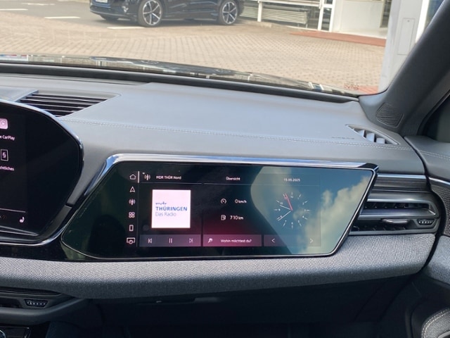 Audi A6 Avant Quattro S-Tronic