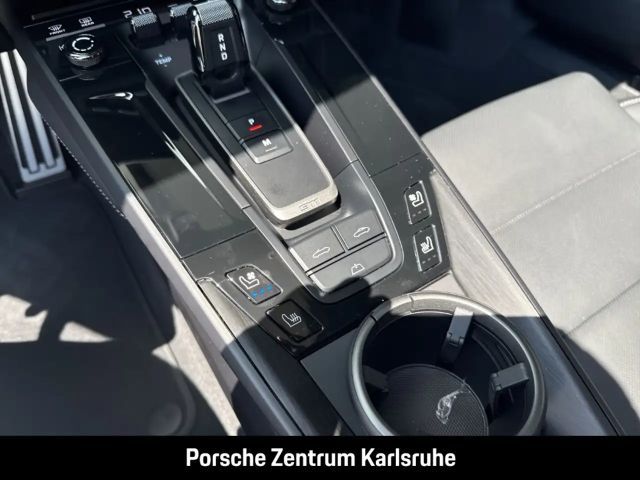 Porsche 992 Cabrio Carrera GTS