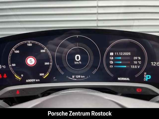 Porsche Taycan 4 Cross Turismo