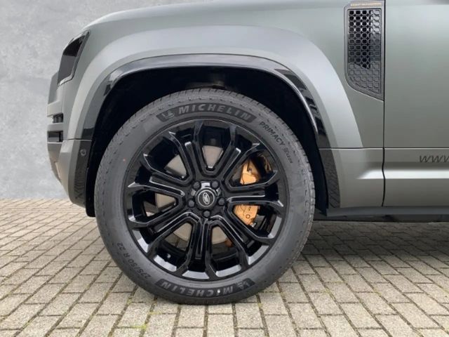 Land Rover Defender 110