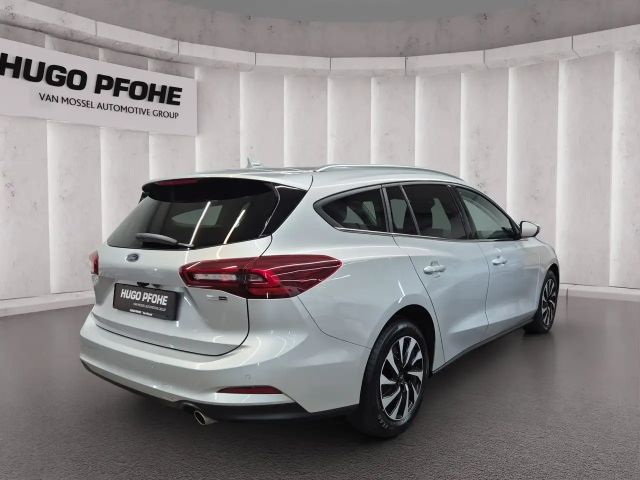 Ford Focus Titanium Wagon