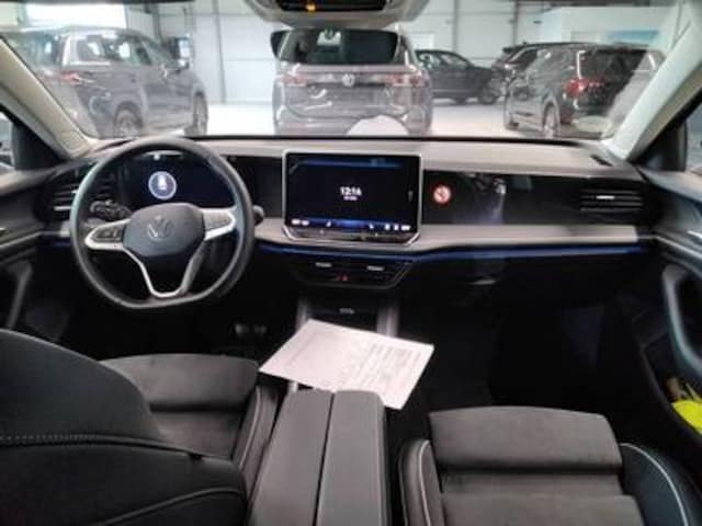 Volkswagen Passat 1.5 eTSI Business DSG Variant